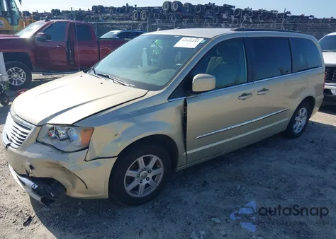 2011 Chrysler Town & Country Touring z USA, uszkodzony, nr VIN 2A4RR5DG0BR784605